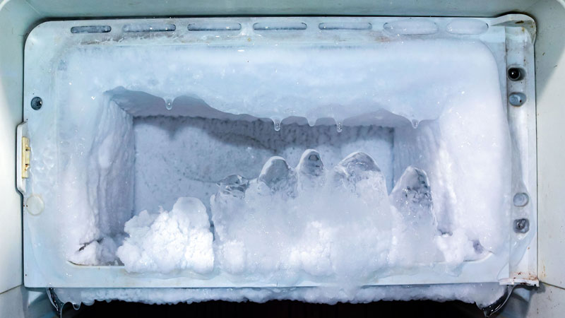 برفک‌ یخچال دلیل صدای یخچال